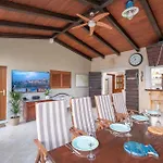 Verandah Villa Traù