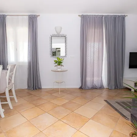 Verandah * Trogir