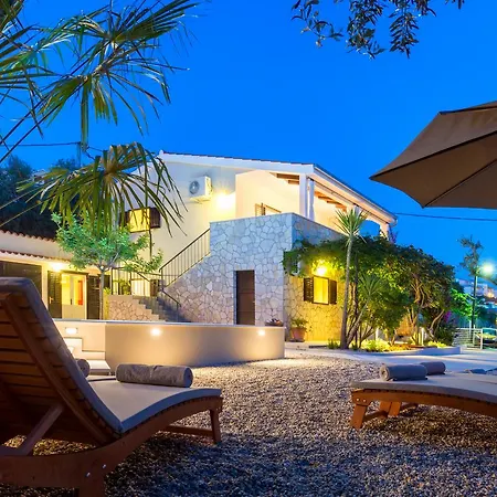 Verandah Villa *