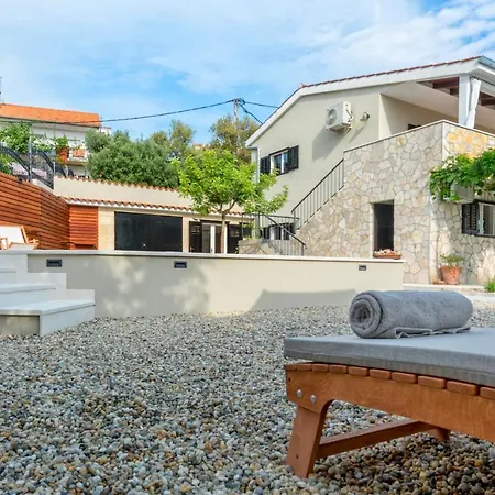 Villa Verandah *