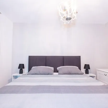 Verandah トロギール