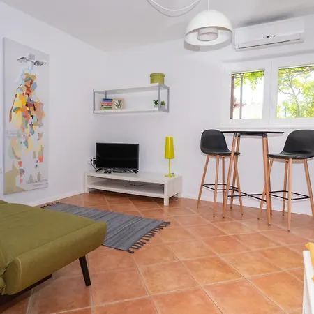 Verandah トロギール